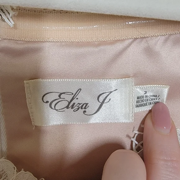 NWT Eliza J off shoulder lace fit and flare white dress size 2 - Picture 5 of 11